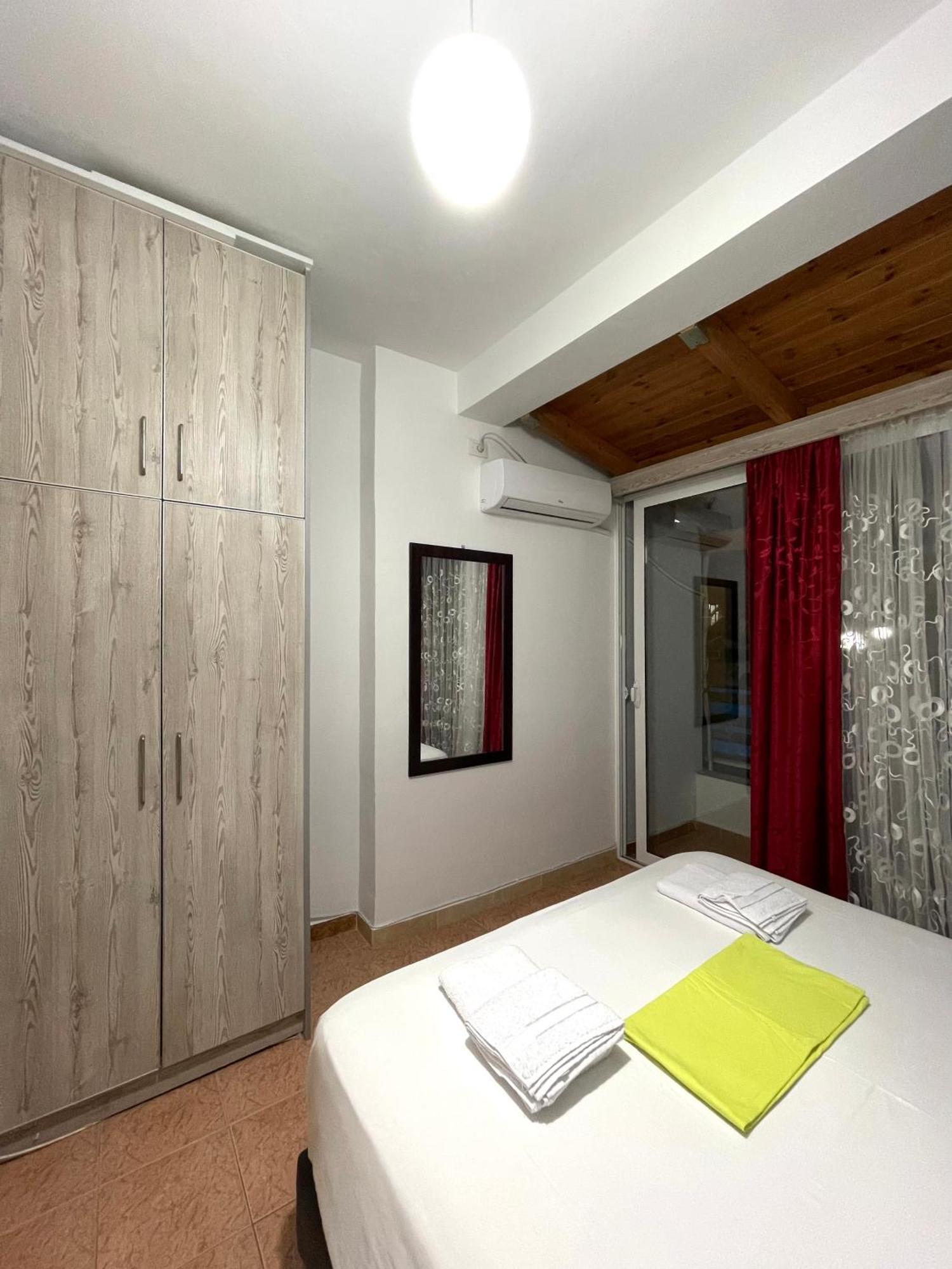 Apartments Monika Sarandë Exterior foto