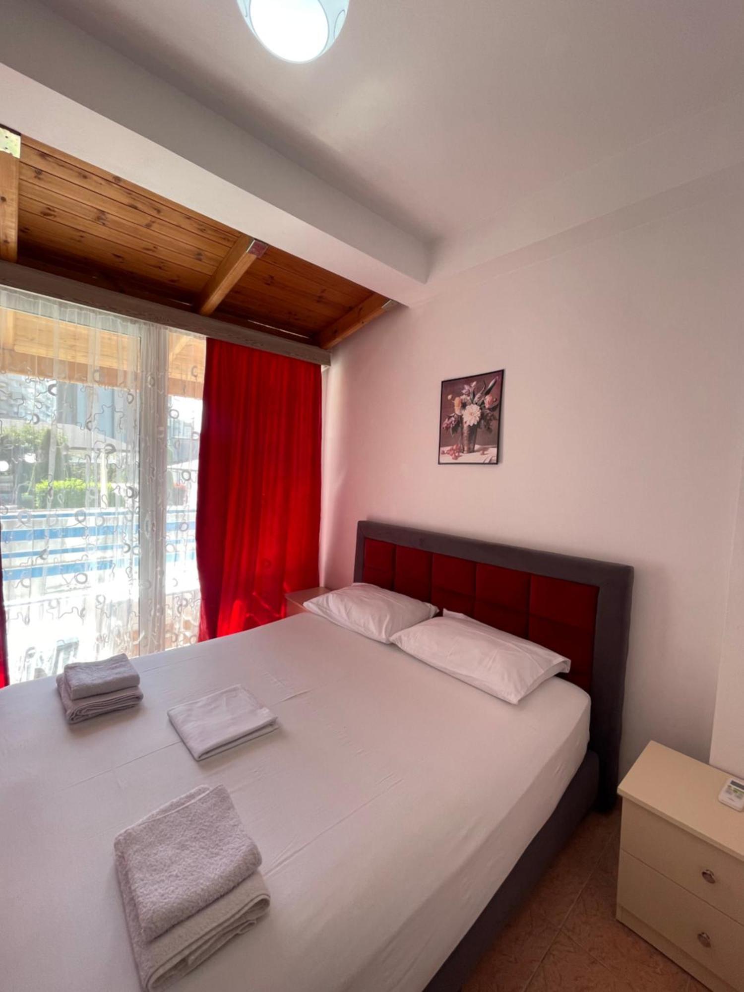 Apartments Monika Sarandë Exterior foto